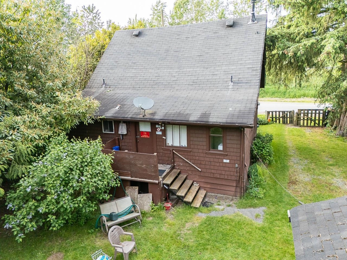 Garden / Landscaping Photo of 5021 Claude Avenue, Burnaby, BC