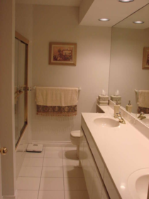 Primary Bathroom Photo of 5511 Cantrell Road, Richmond, BC