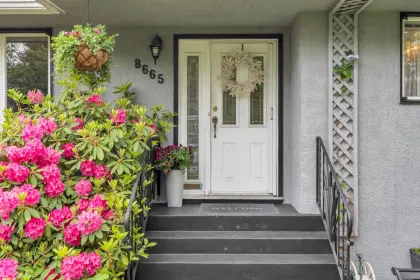 8665 12th Avenue, Burnaby, BC, Burnaby — Single Family Residence for sale
