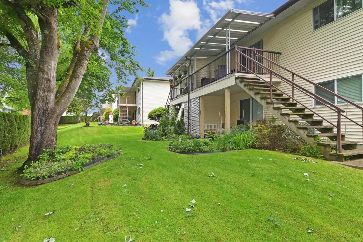 Living Room Photo of 46 6467 197 Street, Langley, BC