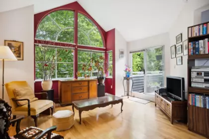 217 2960 E 29th Avenue, Vancouver, BC, Vancouver — Apartment/Condo for sale
