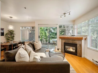 25 4325 Northlands Boulevard, Whistler, BC, Whistler — Townhouse for sale