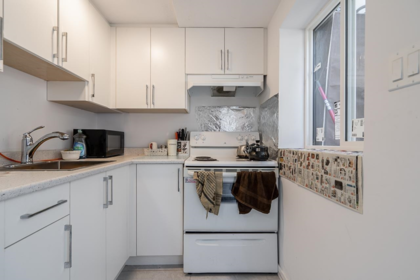 Primary Bathroom Photo of 882 E 63rd Avenue, Vancouver, BC
