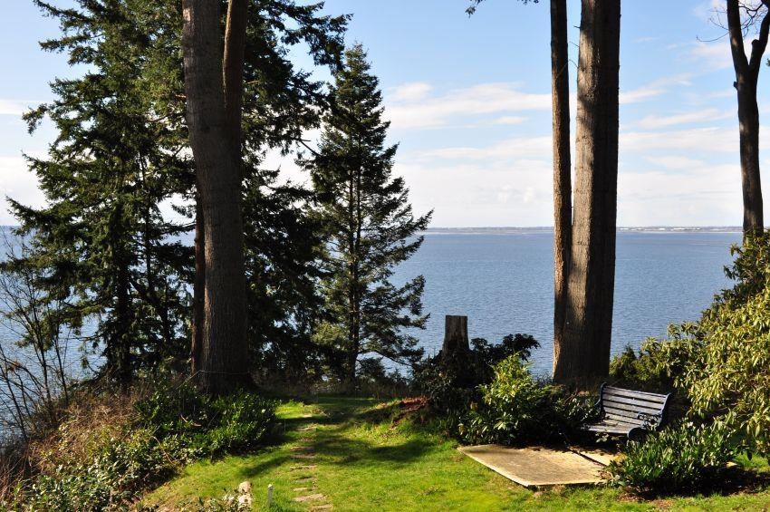 Exterior Rear Photo of LT.4 12585 15 Avenue, Surrey, BC