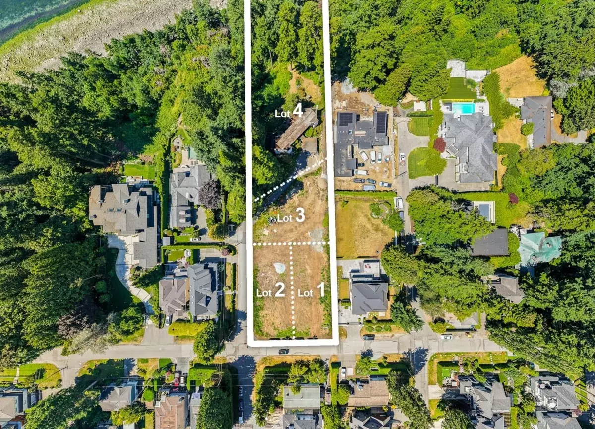 Family Room Photo of 12585 15 Avenue, Surrey, BC