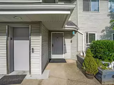 18 13640 84 Avenue, Surrey, BC, Surrey — Townhouse for sale