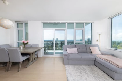1210 7388 Kingsway, Burnaby, BC, Burnaby — Apartment/Condo for sale