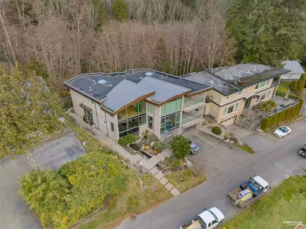 Backyard Photo of 14523 Magdalen Avenue, White Rock, BC