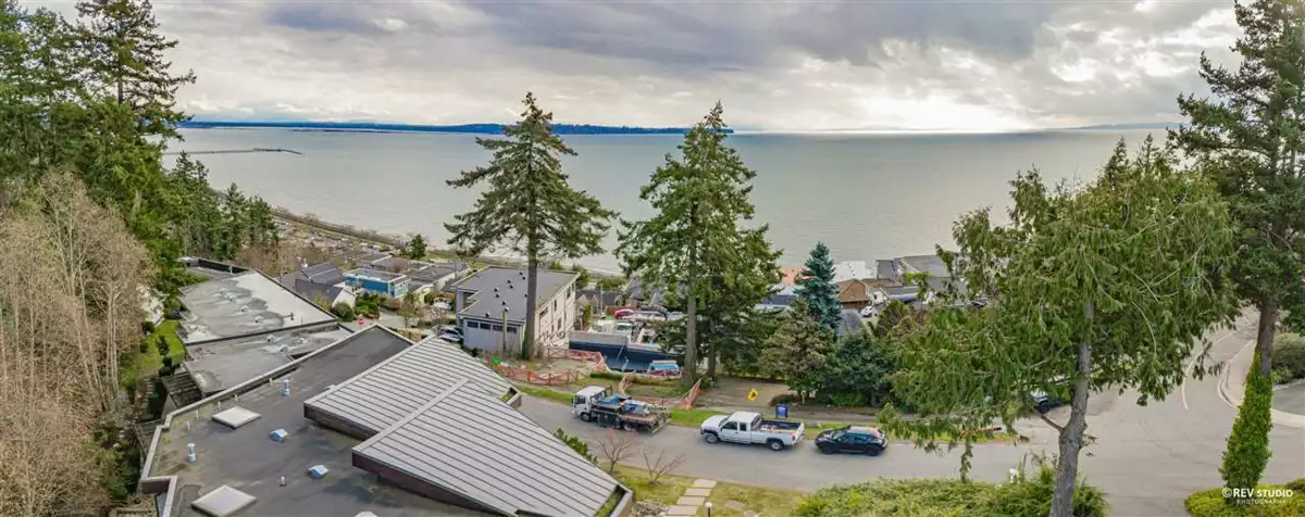 Front Yard Photo of 14523 Magdalen Avenue, White Rock, BC