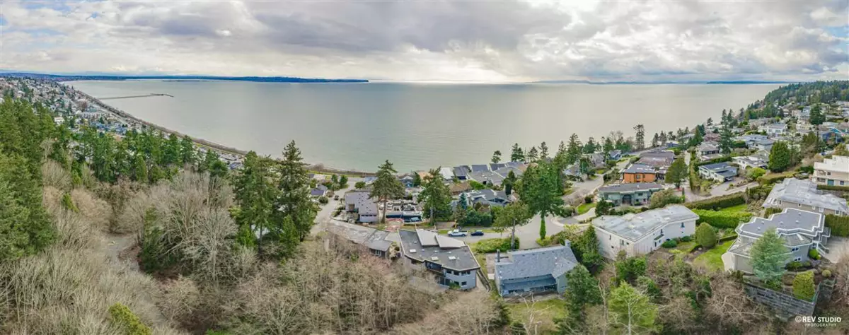 Garden / Landscaping Photo of 14523 Magdalen Avenue, White Rock, BC