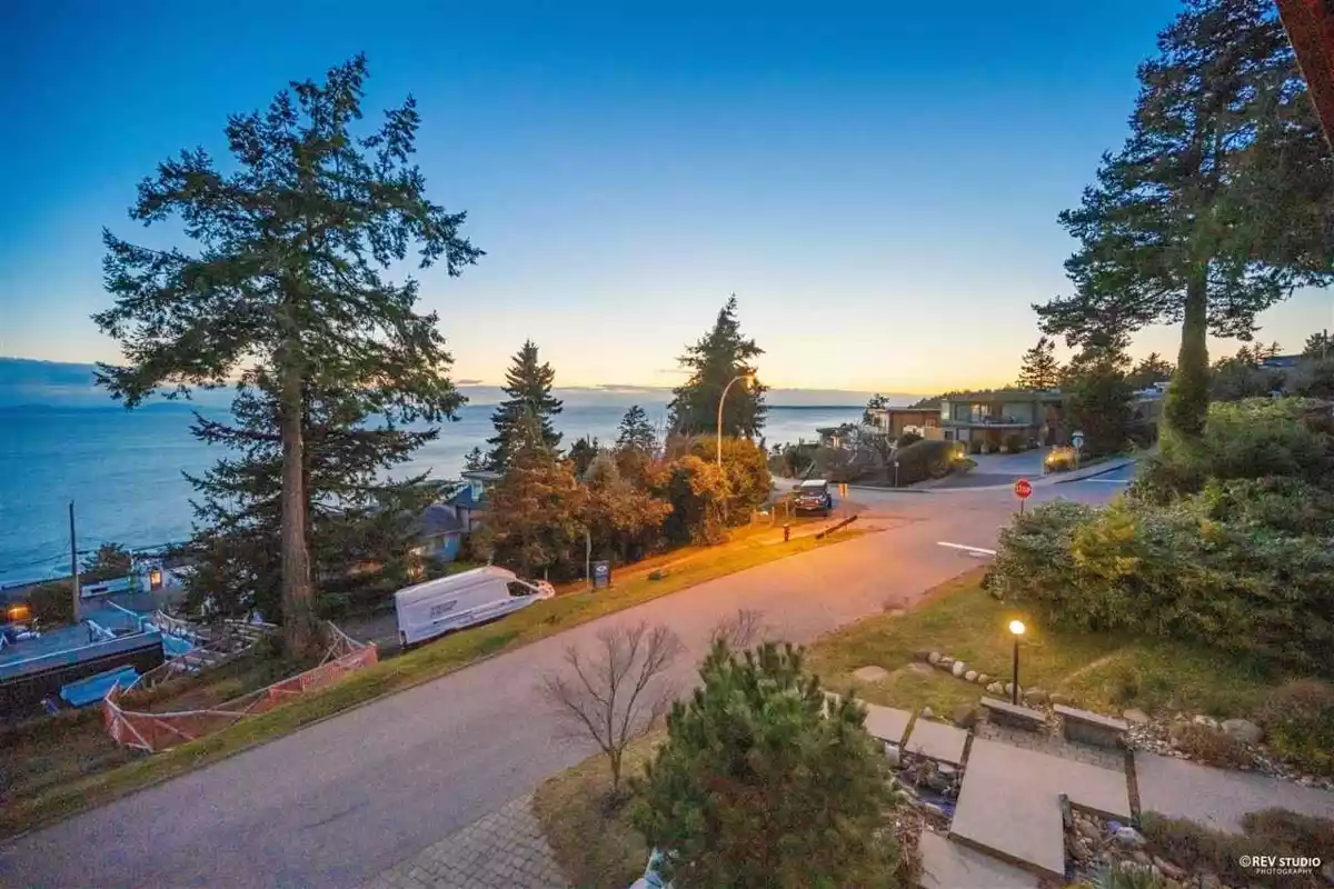Outdoor Deck Photo of 14523 Magdalen Avenue, White Rock, BC