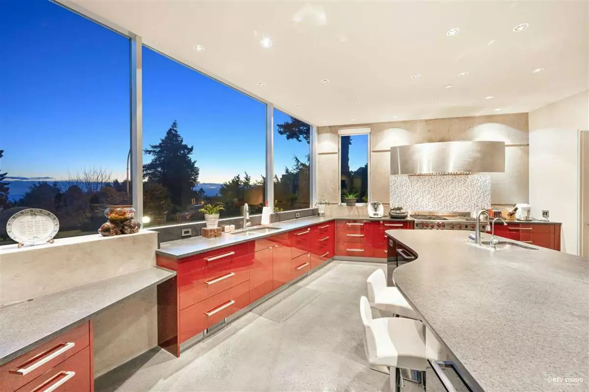 Primary Bedroom Photo of 14523 Magdalen Avenue, White Rock, BC