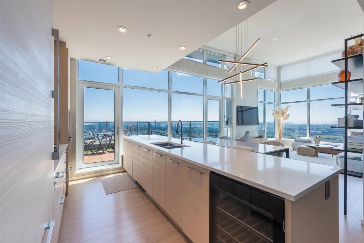 Guest Bathroom Photo of 3805 6700 Dunblane Avenue, Burnaby, BC