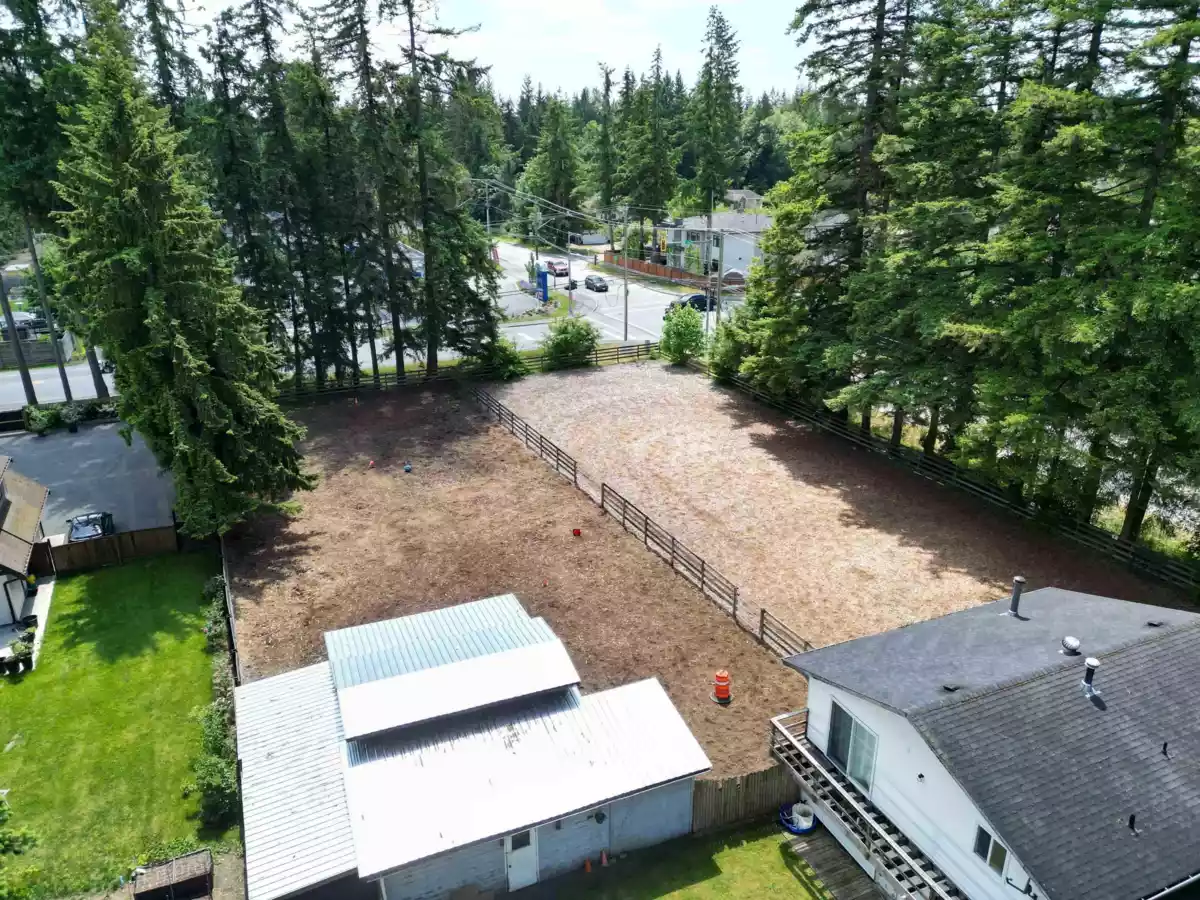 Garden / Landscaping Photo of 5638 248 Street, Langley, BC