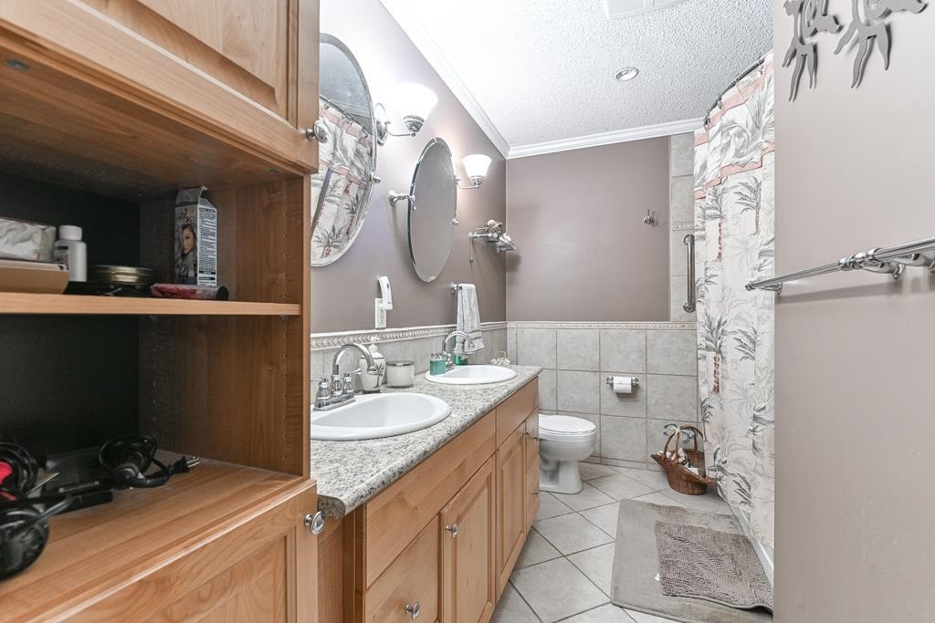 Laundry Room Photo of 5638 248 Street, Langley, BC