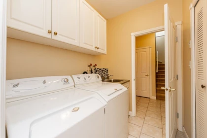 Hallway Photo of 35946 Regal Parkway, Abbotsford, BC