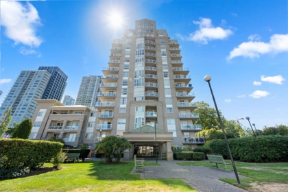 1405 10523 University Drive, Surrey, BC, Surrey — Apartment/Condo for sale