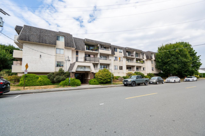 110 9477 Cook Street, Chilliwack, BC, Chilliwack — Apartment/Condo for sale
