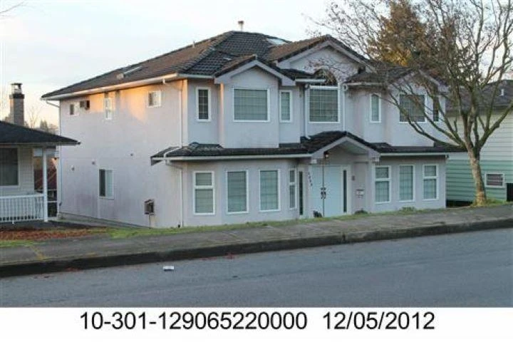 Living Room Photo of 6522 Broadway Avenue, Burnaby, BC