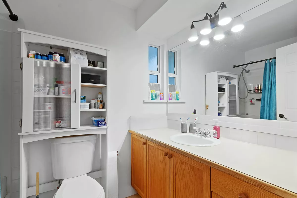 Bedroom 3 Photo of 35055 Kootenay Drive, Abbotsford, BC