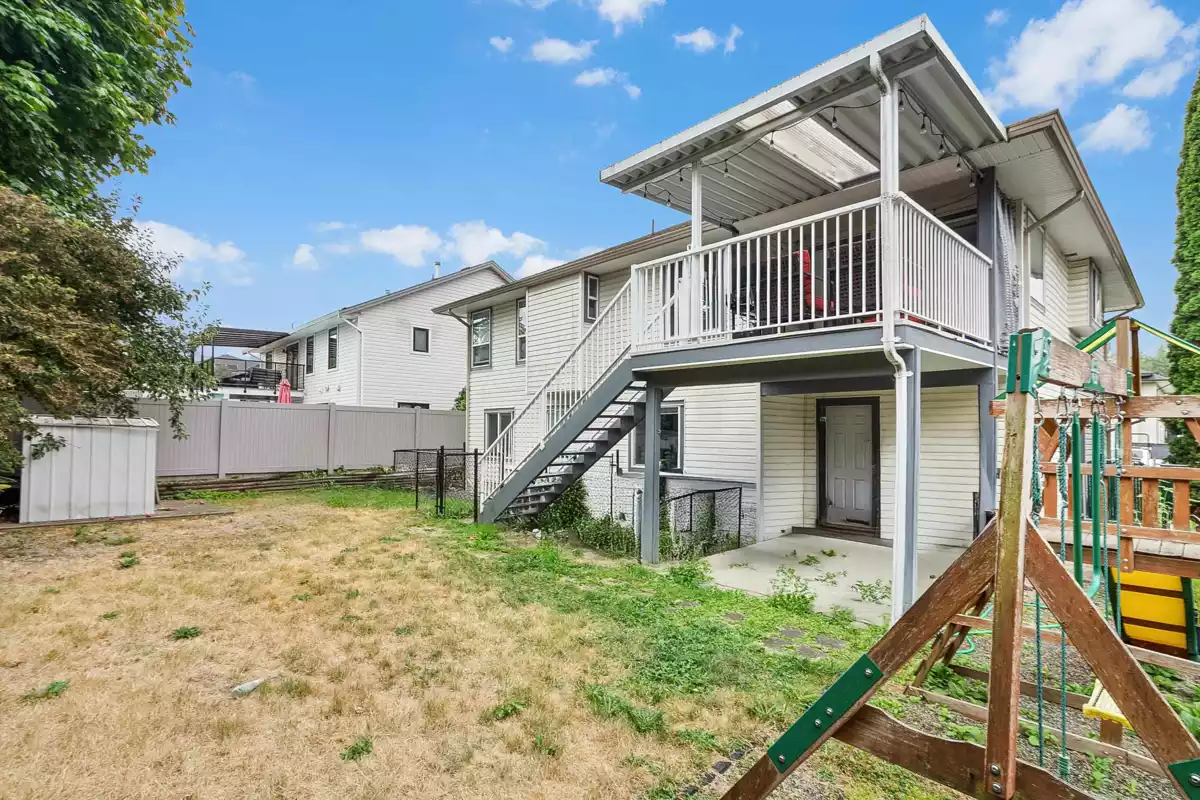Garage Interior Photo of 35055 Kootenay Drive, Abbotsford, BC