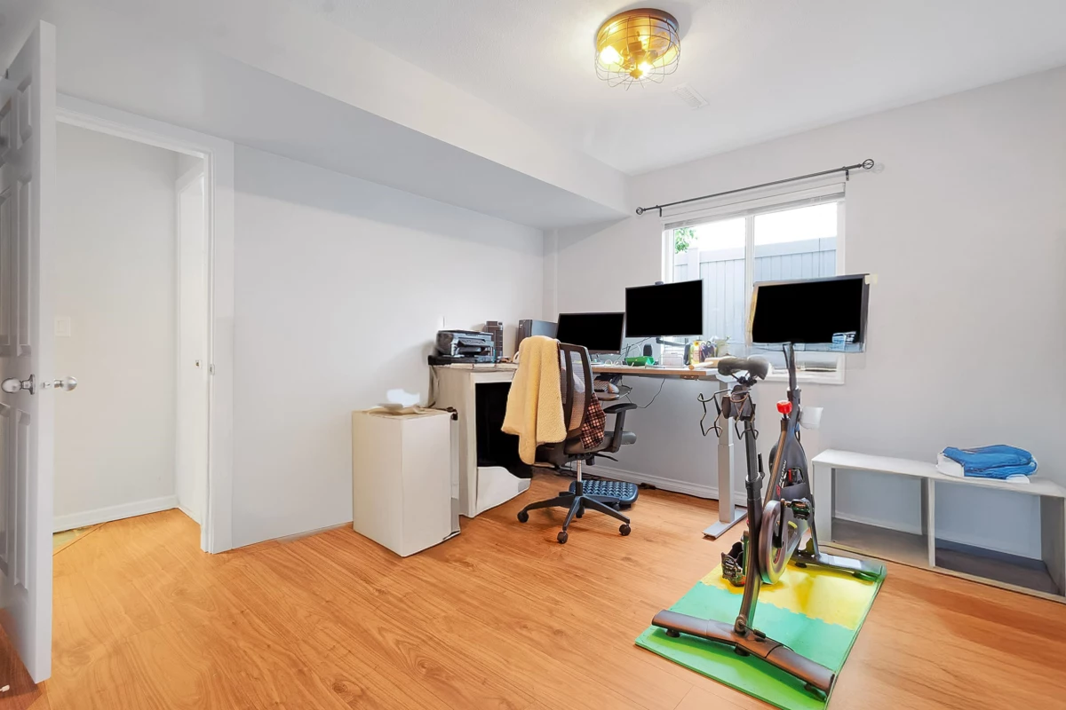 Laundry Room Photo of 35055 Kootenay Drive, Abbotsford, BC