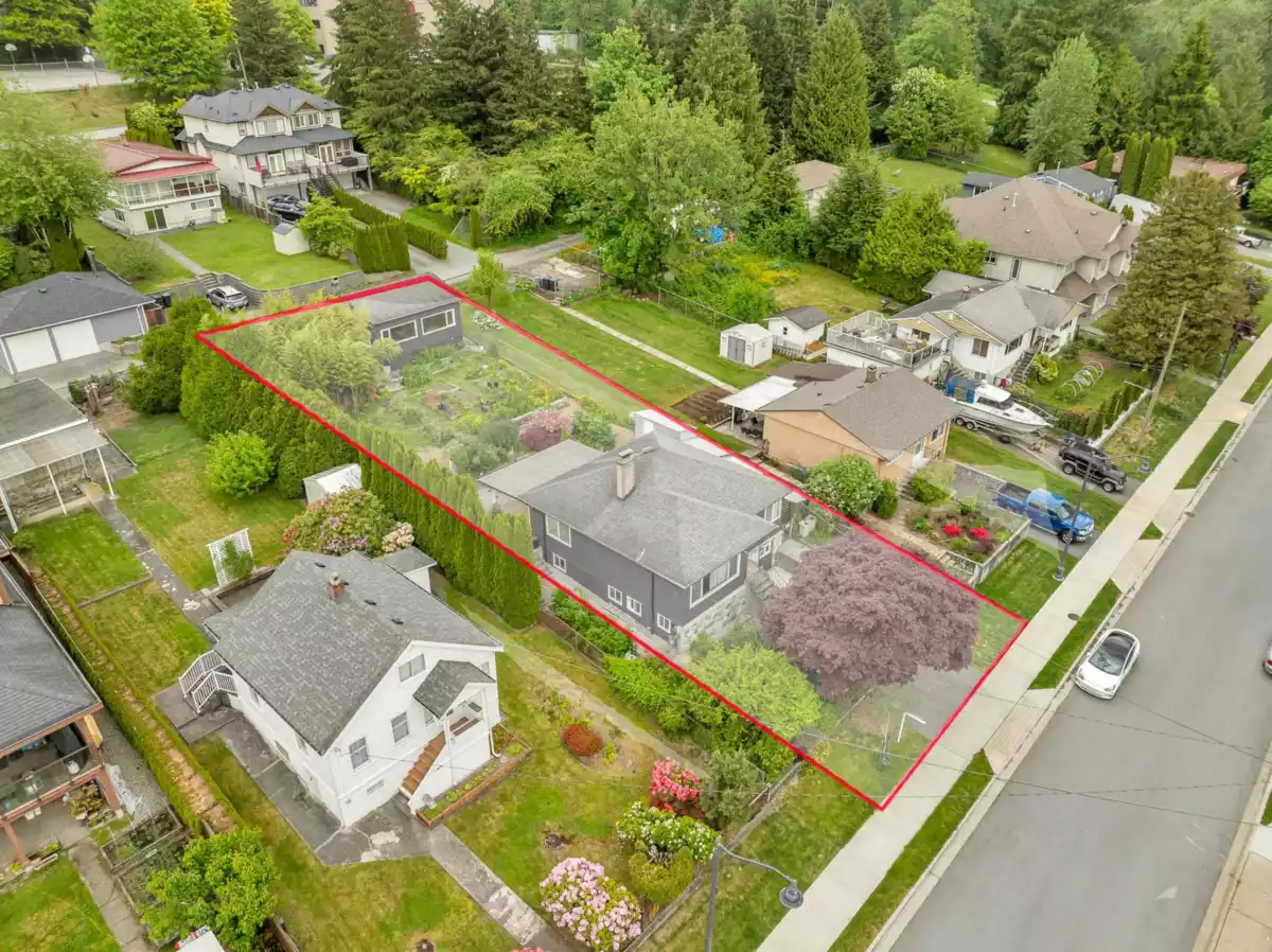 Family Room Photo of 1305 Thomas Avenue, Coquitlam, BC