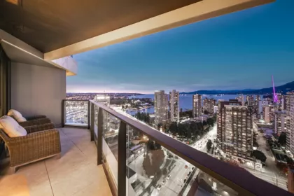 2404 889 Pacific Street, Vancouver, BC