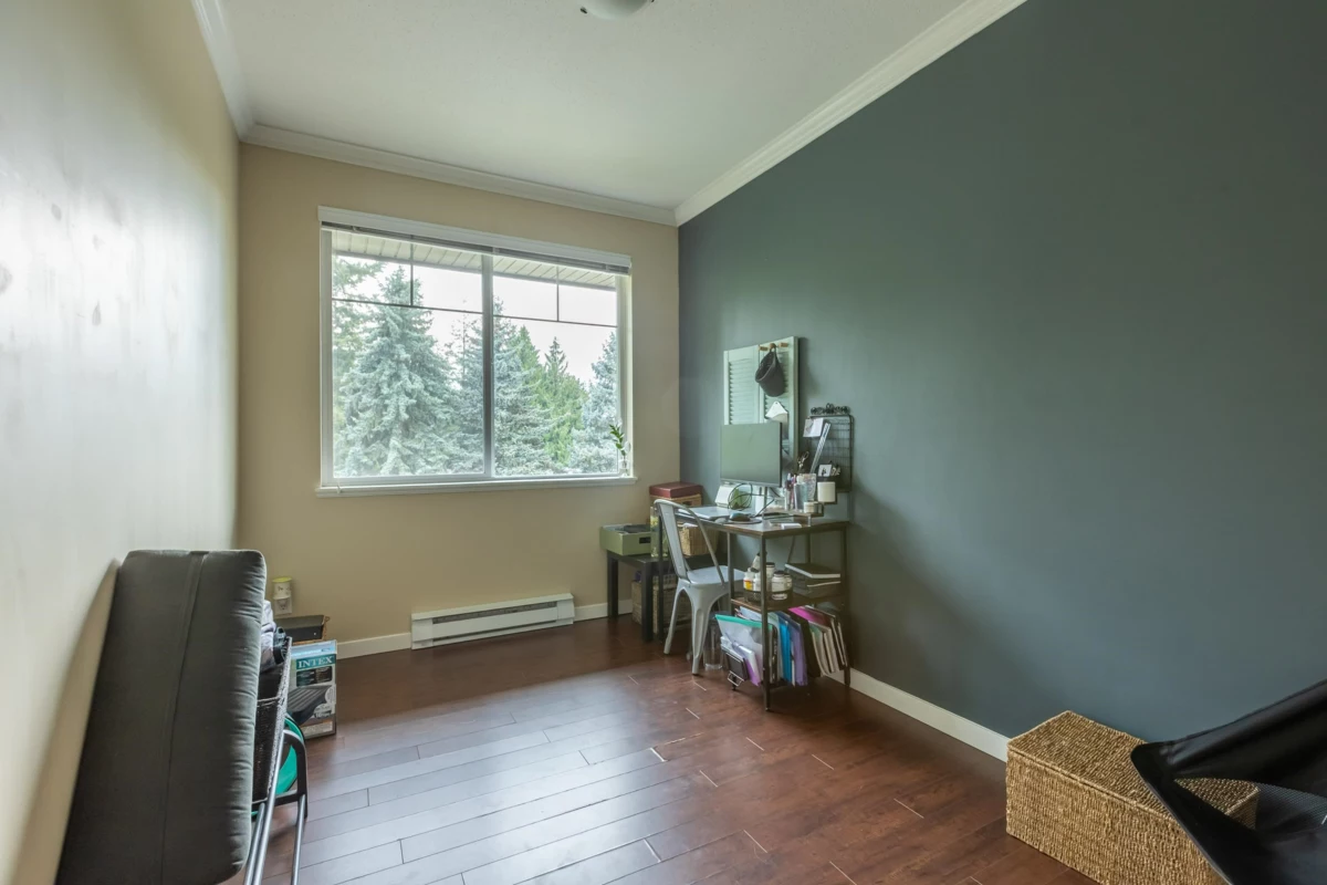 Dining Area Photo of 410 2038 Sandalwood Crescent, Abbotsford, BC