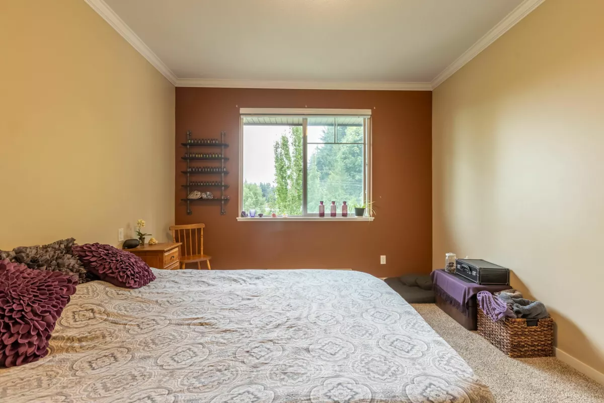 Entry Foyer Photo of 410 2038 Sandalwood Crescent, Abbotsford, BC