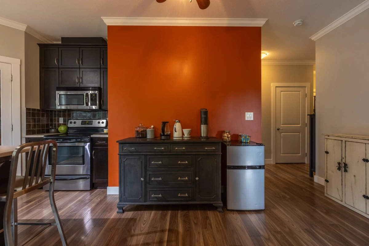 Primary Bathroom Photo of 410 2038 Sandalwood Crescent, Abbotsford, BC