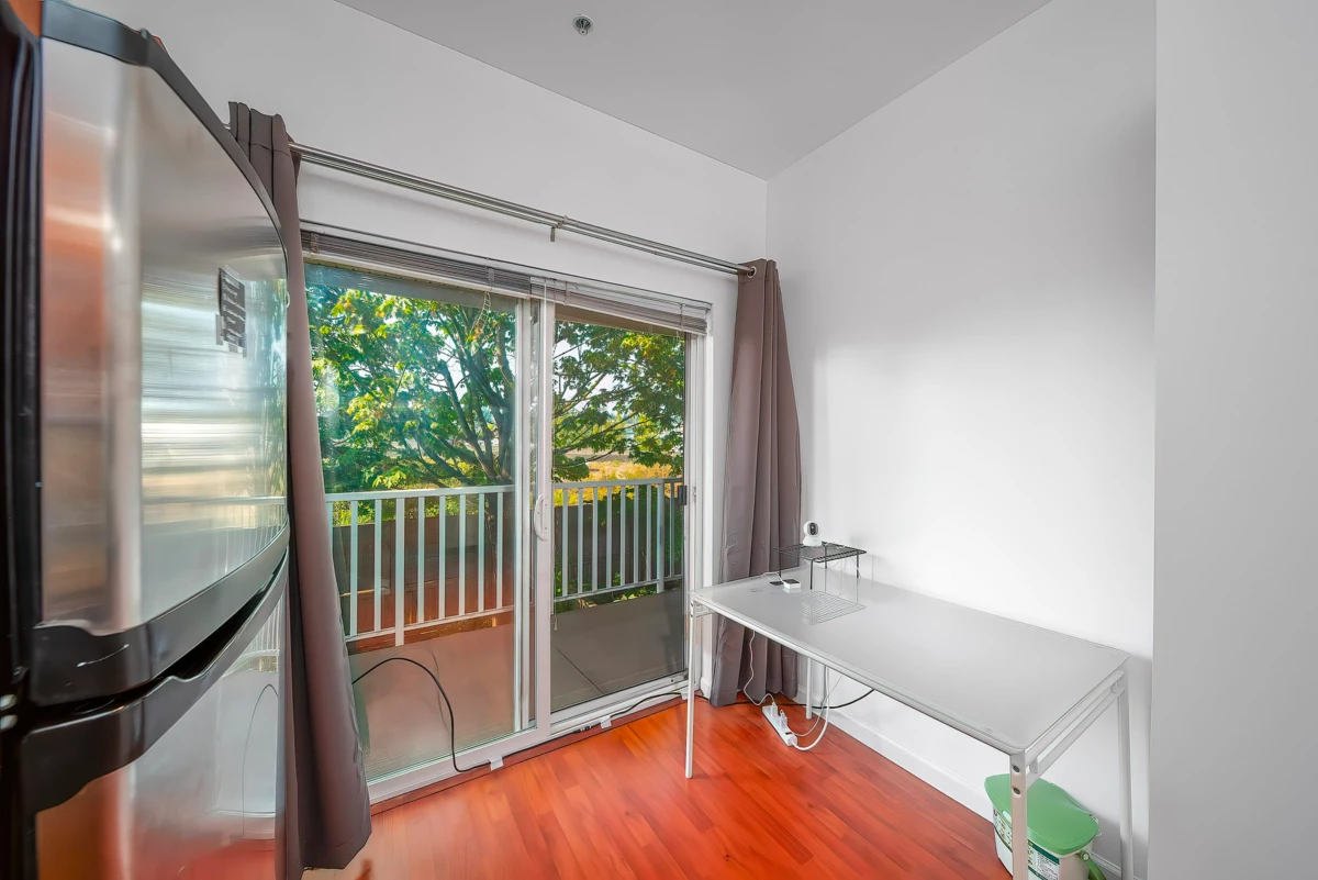 Hallway Photo of 68 935 Ewen Avenue, New Westminster, BC