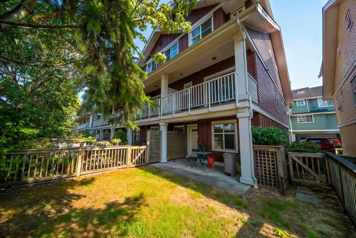Kitchen Photo of 68 935 Ewen Avenue, New Westminster, BC