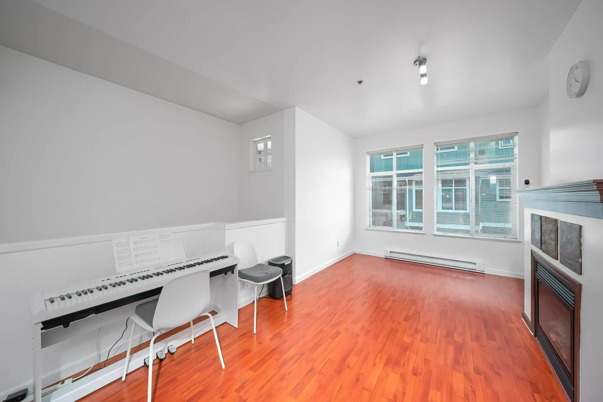 Powder Room Photo of 68 935 Ewen Avenue, New Westminster, BC