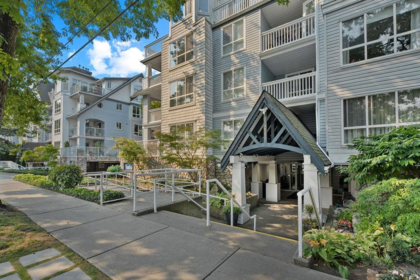 327 12633 No. 2 Road, Richmond, BC, Richmond — Apartment/Condo for sale