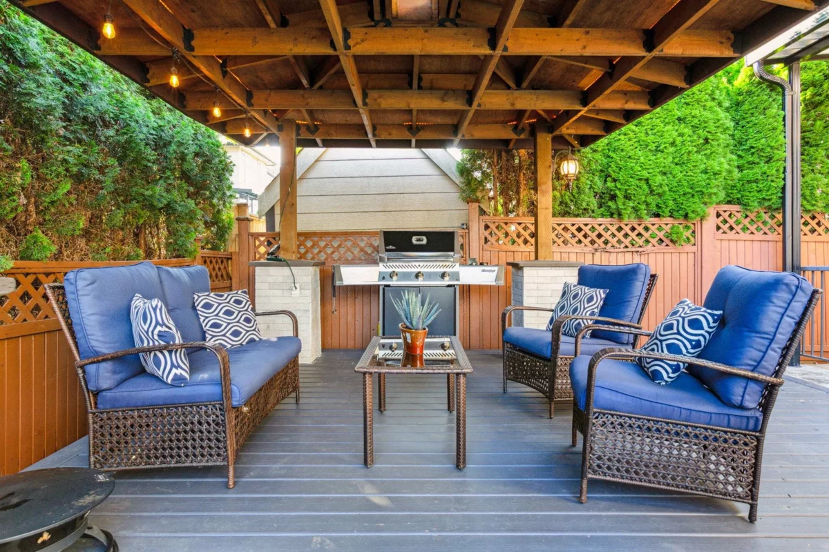 Dining Area Photo of 19358 73b Avenue, Surrey, BC