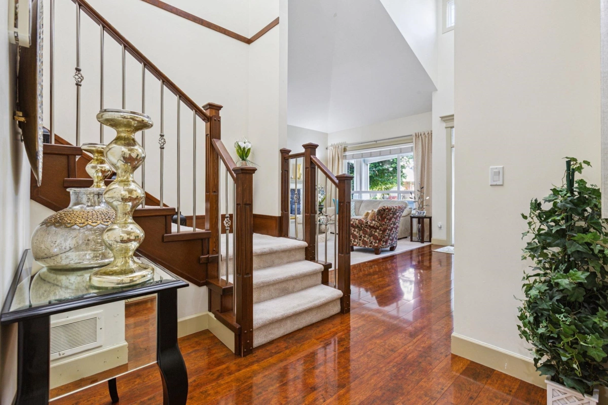 Entry Foyer Photo of 19358 73b Avenue, Surrey, BC