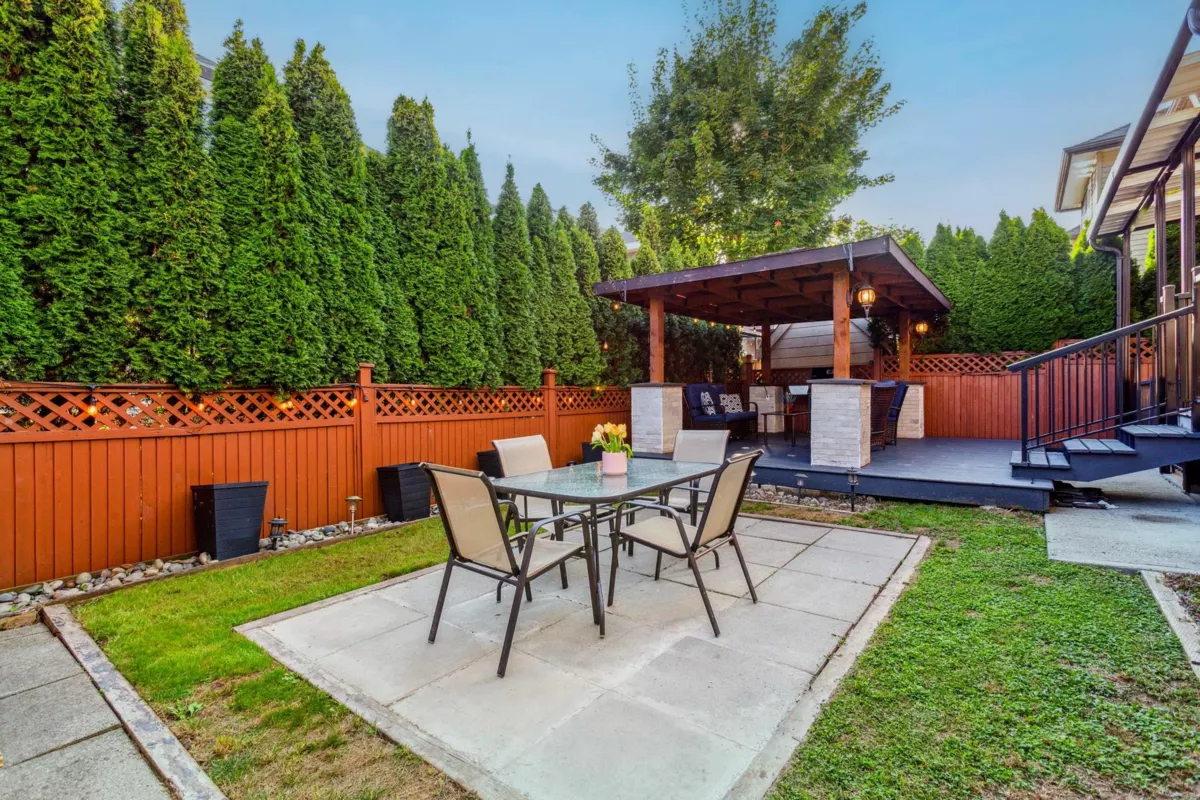 Family Room Photo of 19358 73b Avenue, Surrey, BC