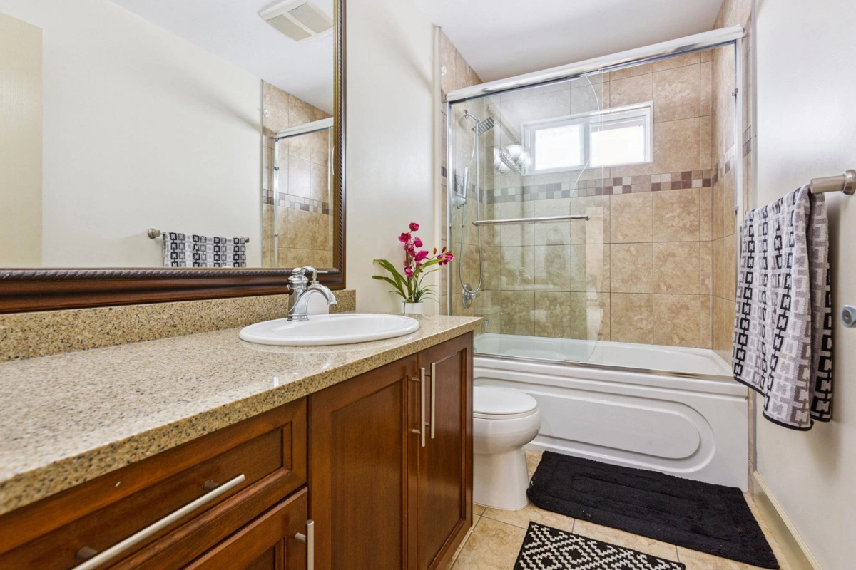 Swimming Pool Photo of 19358 73b Avenue, Surrey, BC