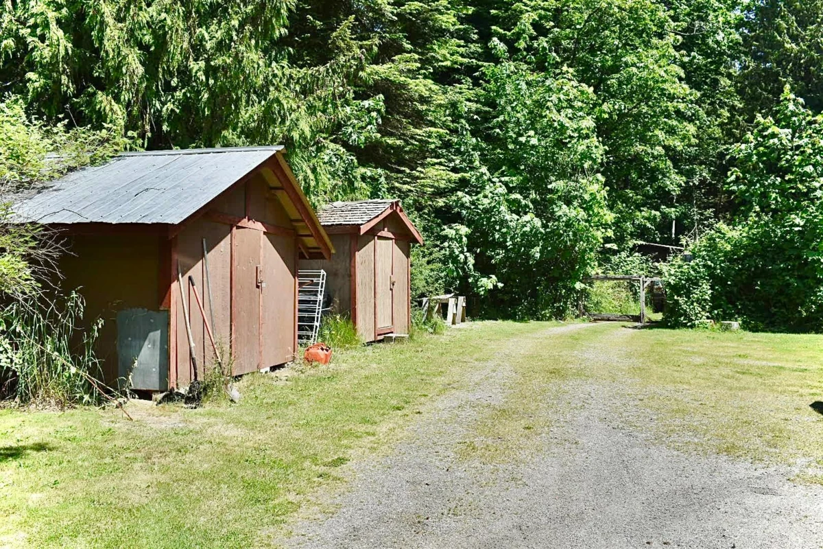 Backyard Photo of 8084 Redrooffs Road, Halfmoon Bay, BC