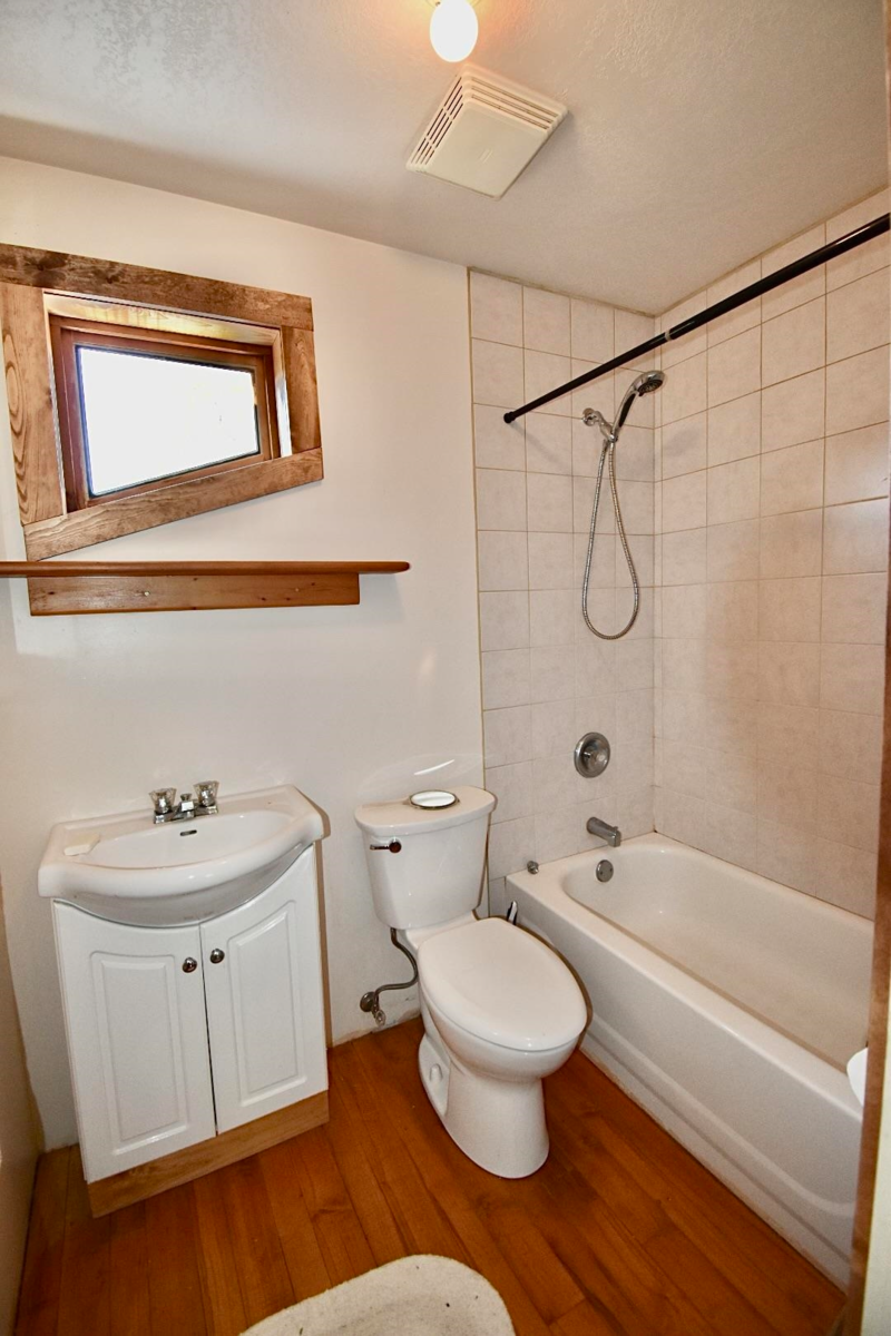 Bedroom 2 Photo of 8084 Redrooffs Road, Halfmoon Bay, BC