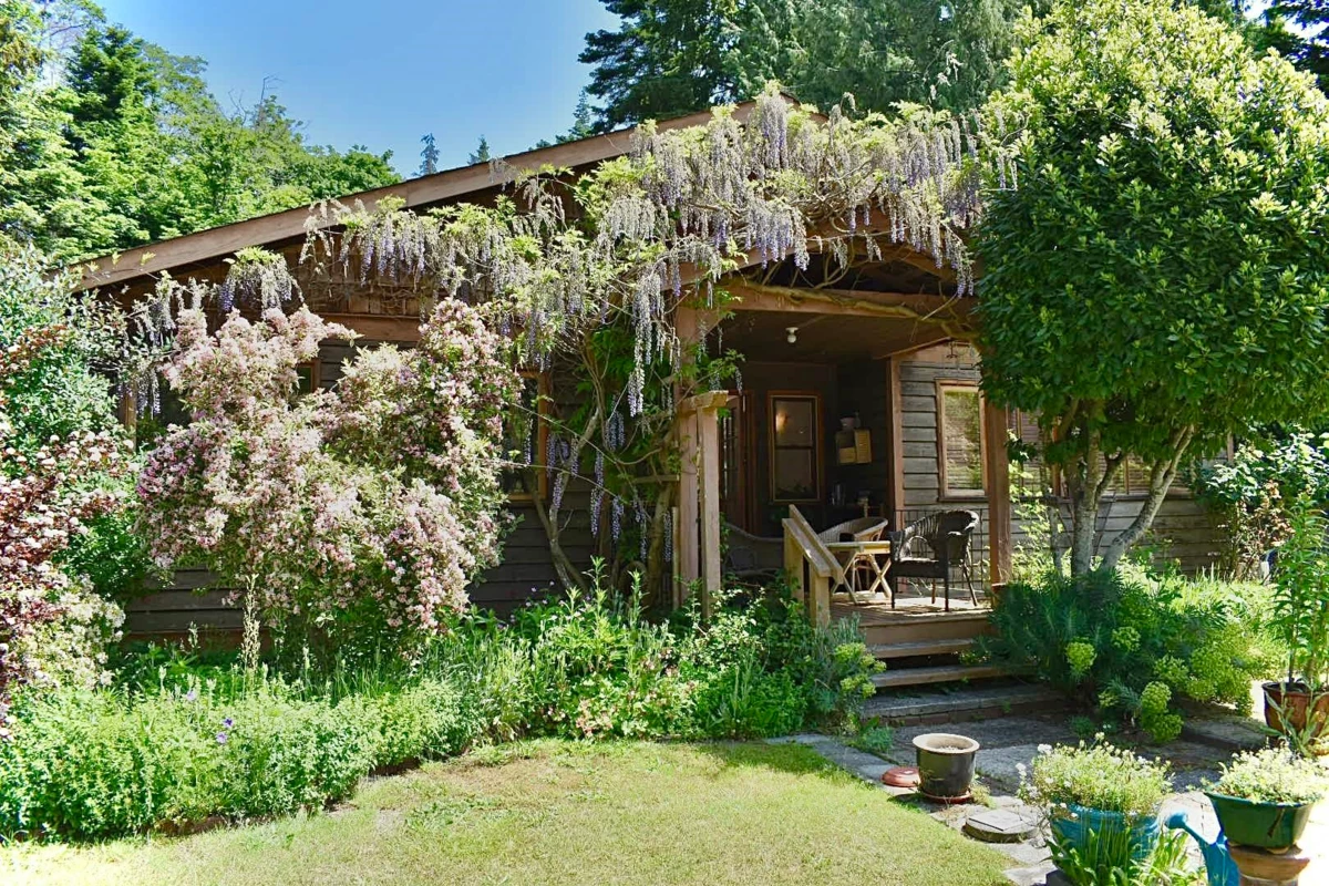 Exterior Rear Photo of 8084 Redrooffs Road, Halfmoon Bay, BC
