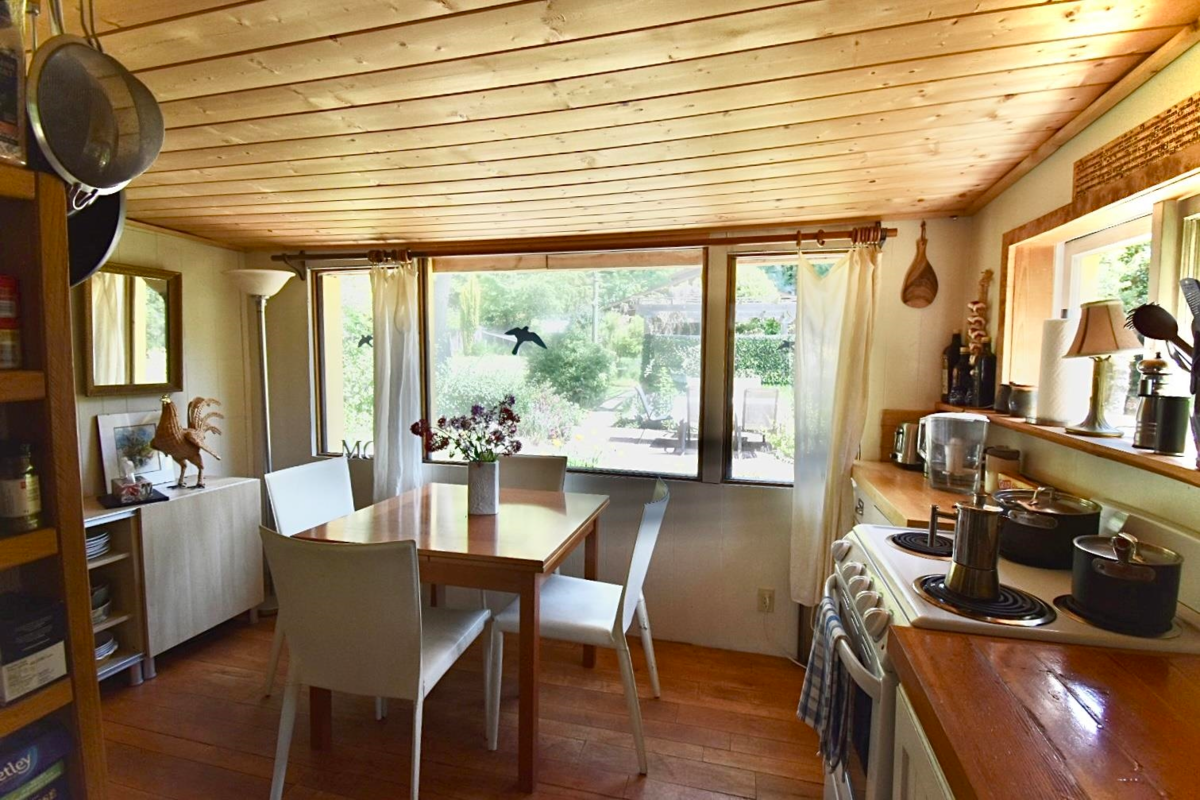 Mudroom Photo of 8084 Redrooffs Road, Halfmoon Bay, BC