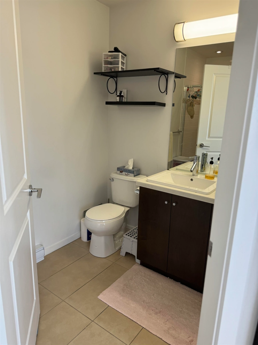 Entry Foyer Photo of 47 6895 188 Street, Surrey, BC