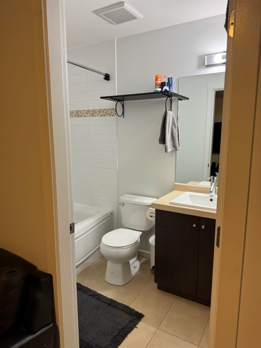 Primary Bathroom Photo of 47 6895 188 Street, Surrey, BC