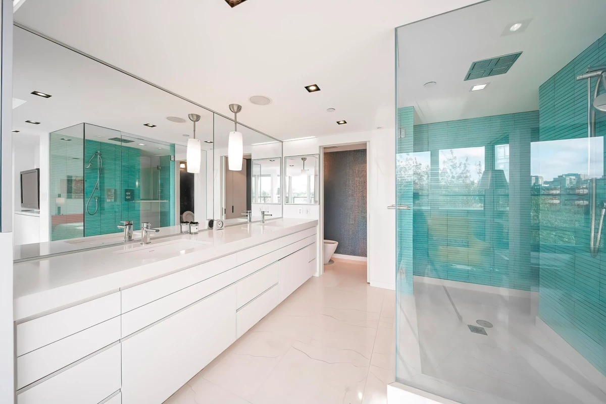 Entry Foyer Photo of 606 1288 Marinaside Crescent, Vancouver, BC