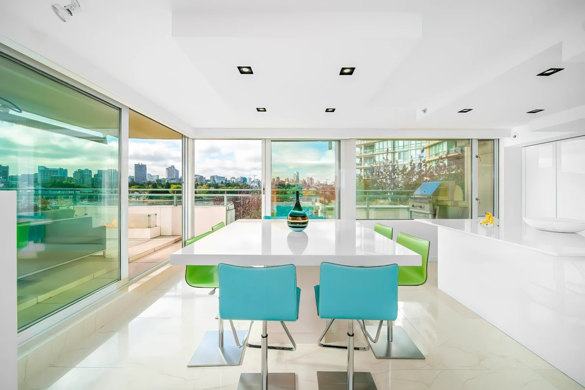 Kitchen Photo of 606 1288 Marinaside Crescent, Vancouver, BC