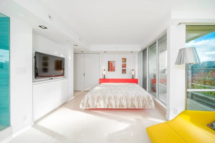 Loft / Bonus Room Photo of 606 1288 Marinaside Crescent, Vancouver, BC