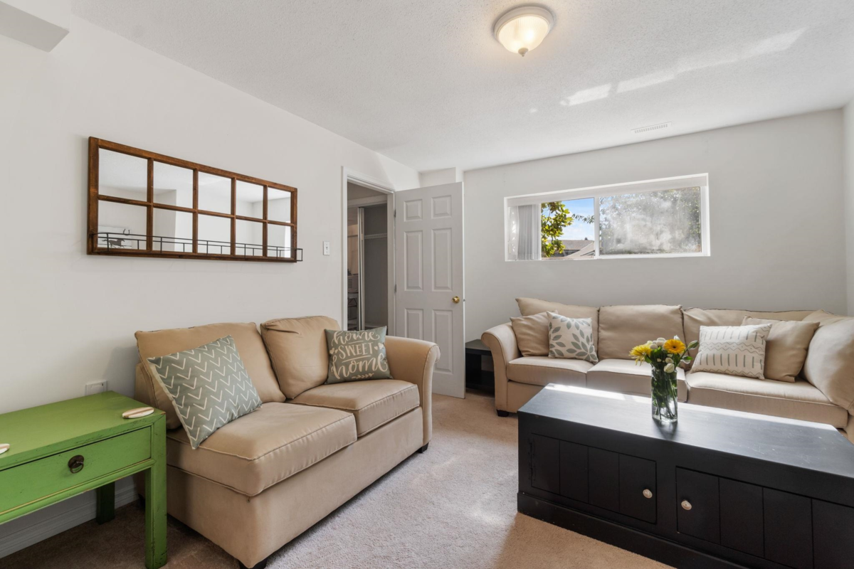 Hallway Photo of 2939 Cliffrose Crescent, Coquitlam, BC