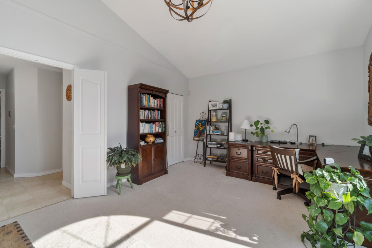 Walk-In Closet Photo of 2939 Cliffrose Crescent, Coquitlam, BC